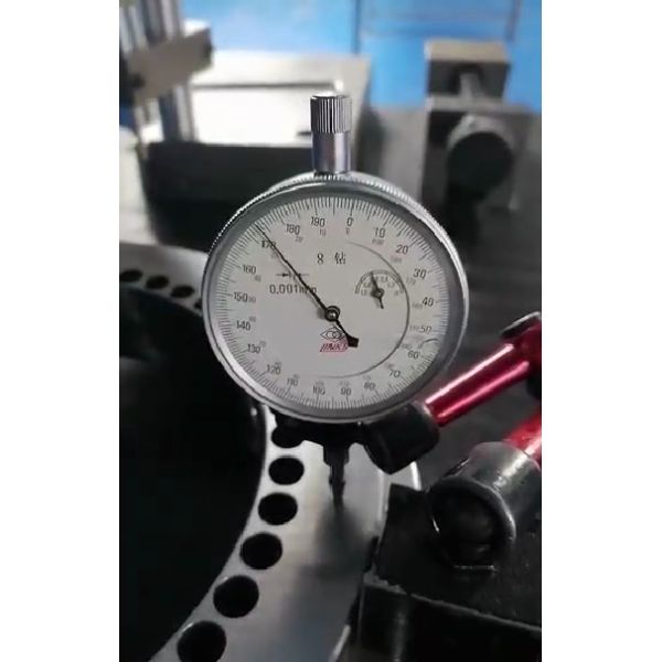 Four-point contact ball slewing bearing cross roller high precision bearing for