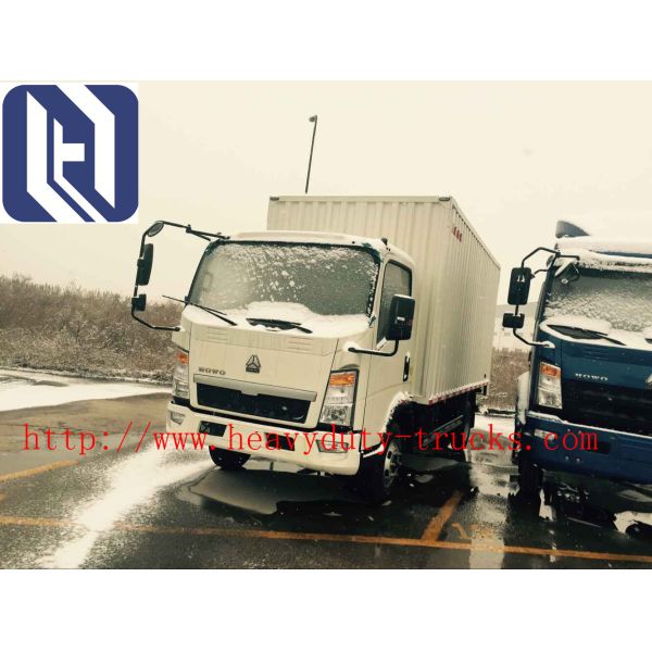 Euro 2 International Light Duty Commercial Trucks 12 Tons Light Duty Cargo Truck 95 km / h