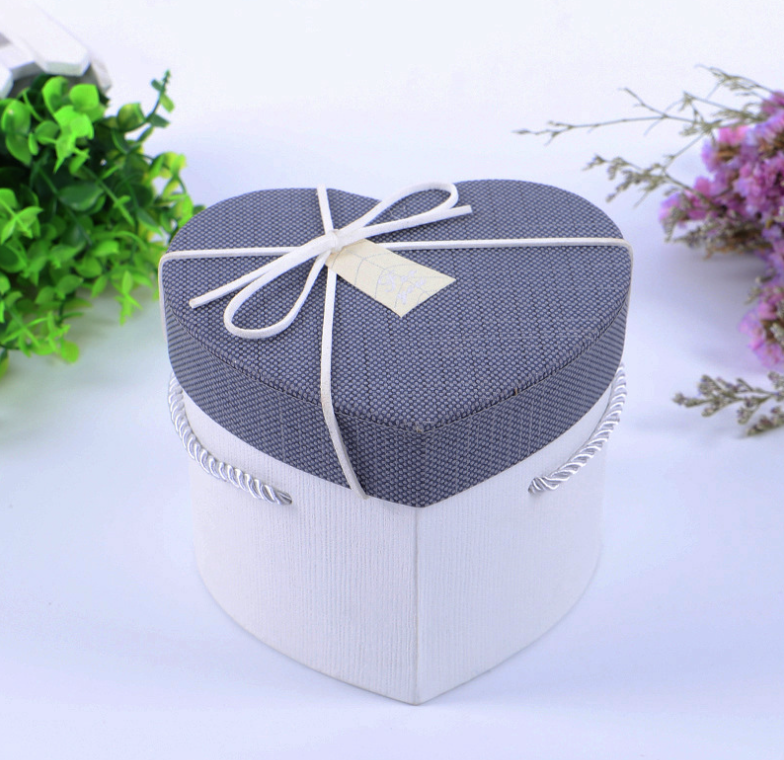 Custom Flip-Top Gift Box White Cardboard Anniversary Party Packaging
