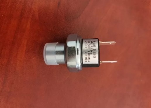 Buy 920596.0054 Safe Dryer Bottle Pressure Switch Cummins Engine Parts at wholesale prices