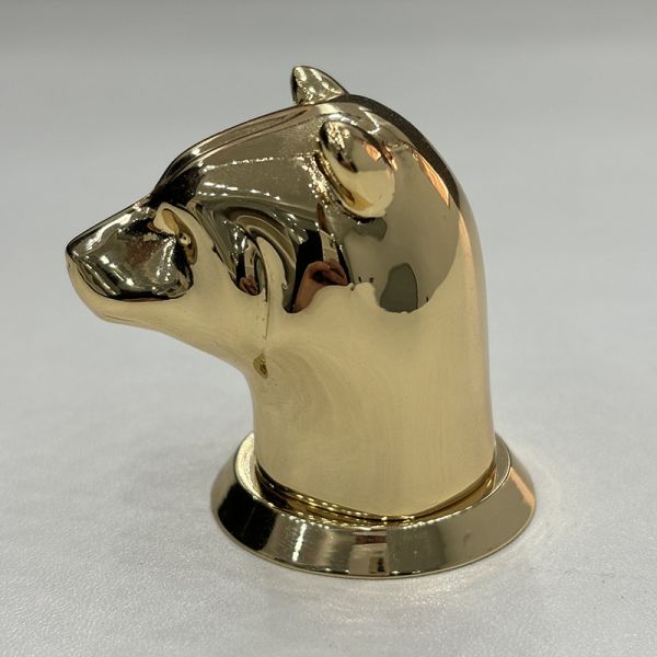 Elegant Zamak Perfume Cap With Mirror Finish Showcasing Luxury