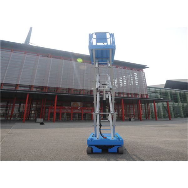 3.3kw Self Propelled Scissor Lift 227kg Rated Loading Capacity Multiple Disc