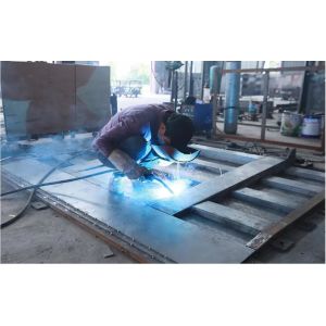 China Tilting Cantilevelr Tail Lift Mounted On Truck 1000 Kg on sale