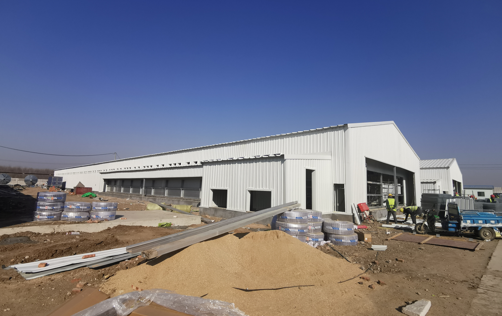 Q235B Galvanized Steel Poultry House / Chicken Coop Steel Frame With Bolts Connection