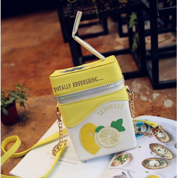 Summer new shoulder bag diagonal female milk box shape straw embroidery female small square package