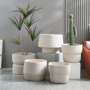 Rust Resistant Fiber Clay Planters Smooth Surface Easily Assembled