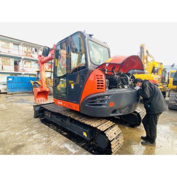 8 Ton Original Japan Used Kubota KX183 Crawler Excavator With 47.8 KW Engine Power And 0.31 m3 Bucket Capacity