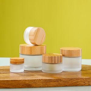 SGS Round Glass Cosmetic Container UV Electroplating Luxury Skincare Bottles