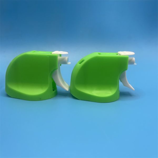 Heavy-Duty Industrial Aerosol Spray Gun for High-Volume Coating and Lubrication with Stainless Steel Construction