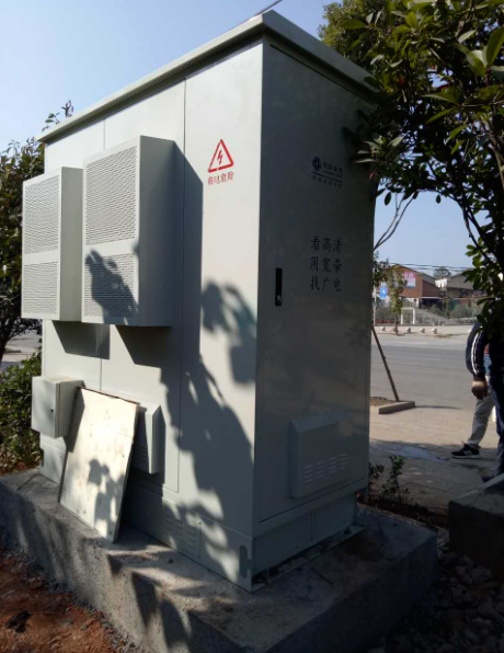 Weather Proof Galvanized Steel Outdoor Equipment Cabinet With Front Door and Rear Door