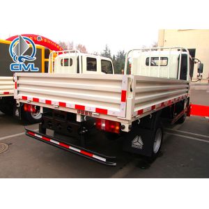 White /red Color Light Duty Commercial Trucks / Sinotruk 5 - 8T Light Cargo