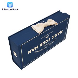 Cardboard Luxury Gift Packaging Boxes Clamshell With Ribbon Closure