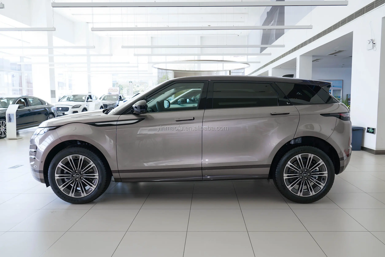 2024 Chery 2.0T LUXURY Gasoline Hybrid SUV Vehicle with Openable Sunroof and Handling