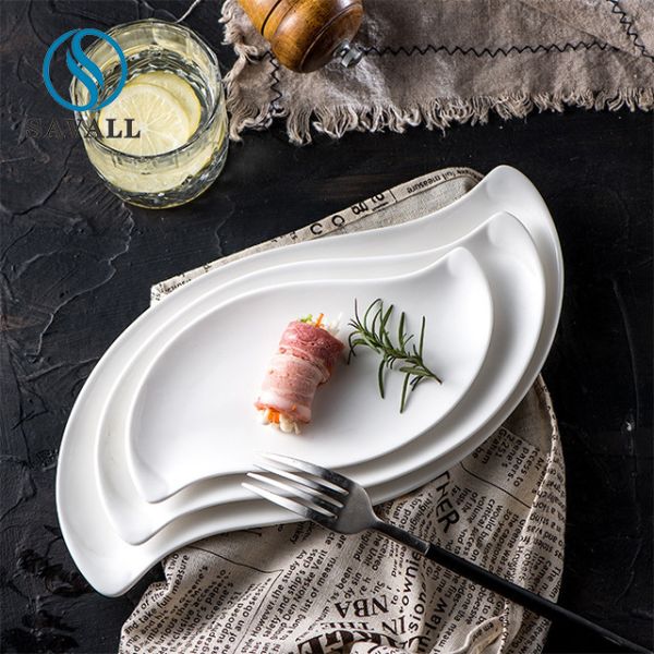 Buy Irregular Plain White Banqueting Wedding Porcelain Plates ODM Personalized at wholesale prices