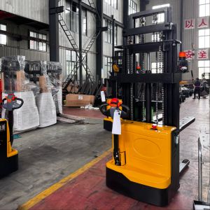 1.5t 2t 3m 4m electric forklift stacker pallet truck portable small turning