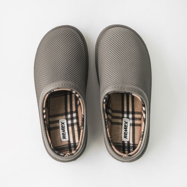 Buy 46EU Mens Winter House Slippers , Anti Slip Foam Sole Slippers at wholesale prices