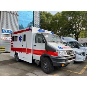 3610mm Wheelbase Emergency Ambulance Car 4X4 Cross Country Ambulance
