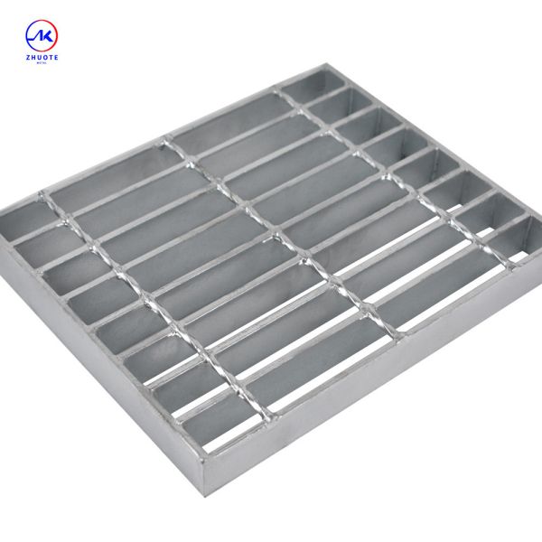 6mm Cross Bar Size Industrial Steel Grating Good Ventilation Twist Steel Raw Materials
