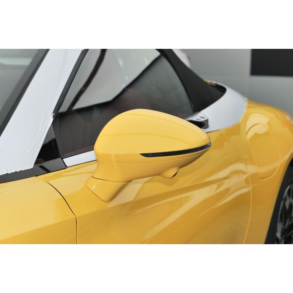 Energy Vehicle 2024 MG Cyberster Electric Sport Car 4WD with 580km EV Range and Custom's Requirement WHEELBASE 2690mm