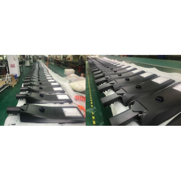 20W 30W Integrated Solar Street Light With 18650 Lithium Battery 12V 30 Ah