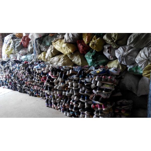 Buy Second hand shoes/used shoes in best condition at wholesale prices