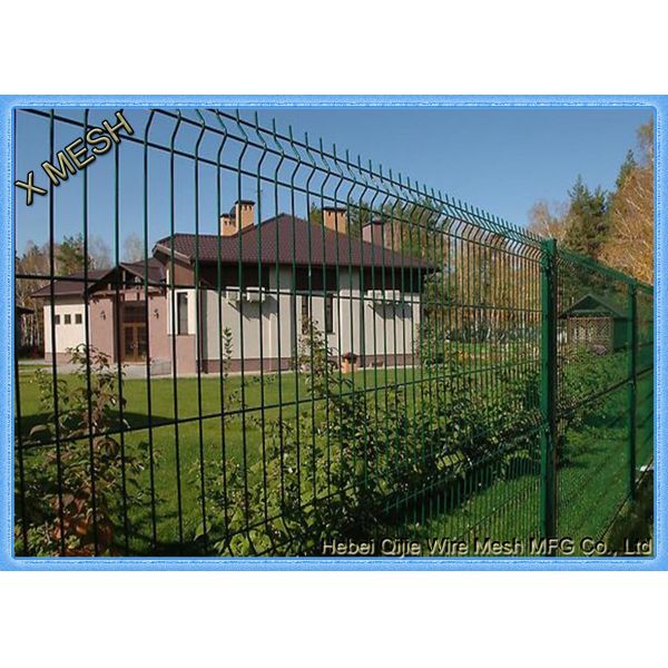 Triangle Bending PVC Coated Steel Curved Metal Fence For Area Protection