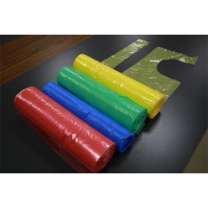 Smooth Surface Disposable Aprons On A Roll / Plastic Throw Away Aprons