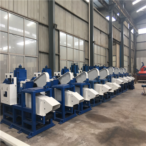 Double Shaft 10m3/H 3500kg Saw Dust Making Machine