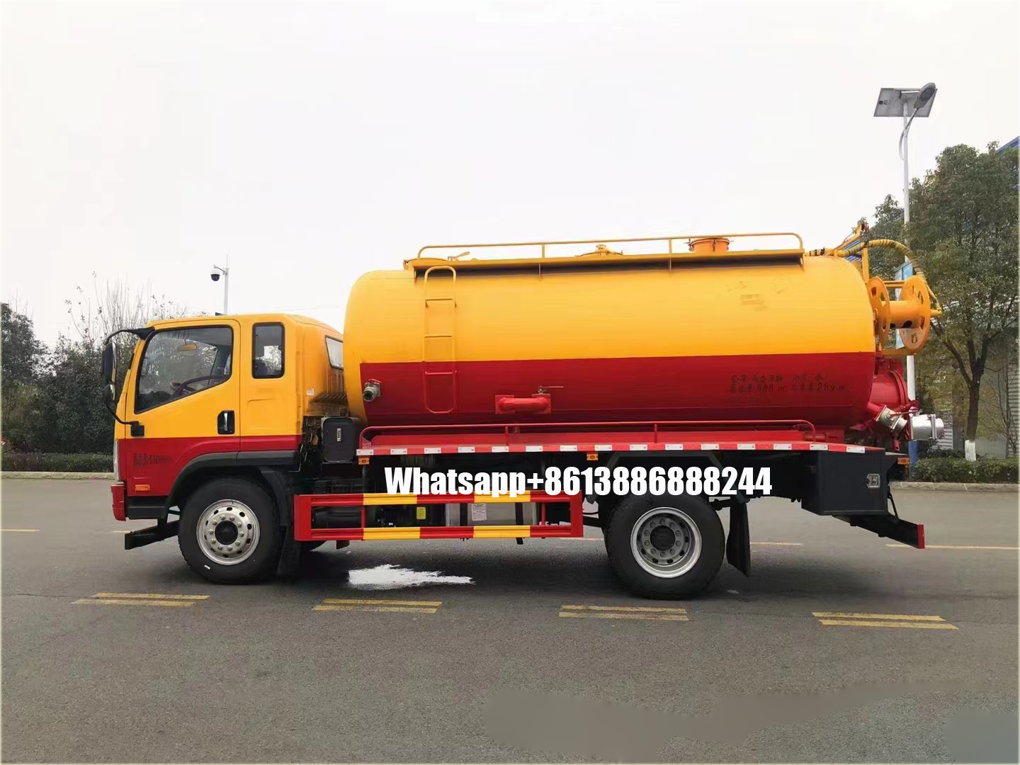 FAW 4x2 High Pressure Cleaning Trucks Sewer Vacuum Truck 12000-14000 Liters