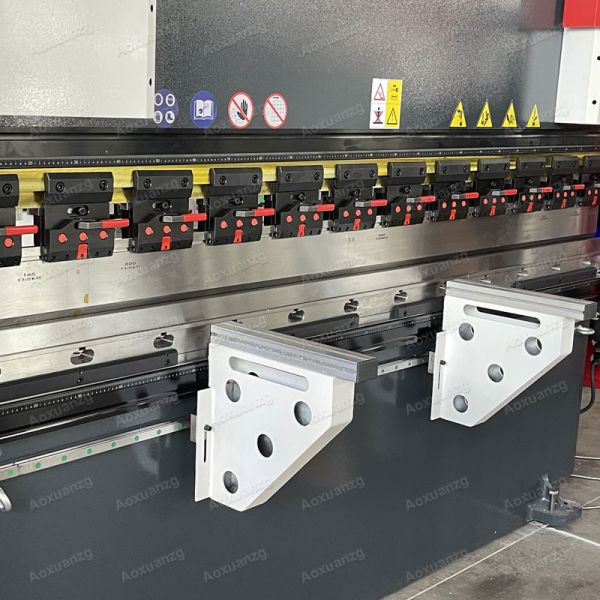 HK58T Controller Hydraulic CNC Press Brake For Metal Sheet Carbon Steel Press Folding Bender