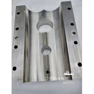 Wear And Corrosion Resistant Twin Screw Extruder Splitting Barrels With Cooling