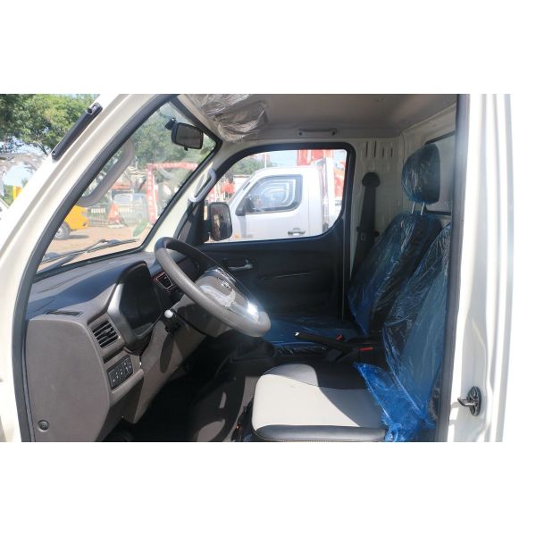 Box Truck Van Loading 2 Tons Foton Cargo Truck Wingspan Box 3 Meters Long One Row Cab