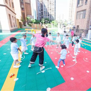 China professional outdoor playground equipment manufacturer