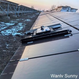 3-4 Hours Battery Life Clean Solar Panel Cleaner Robot with Remote Control and