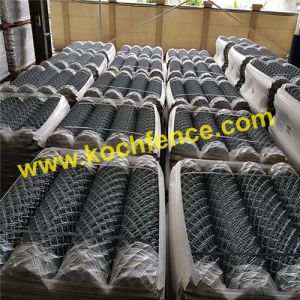 Green Pvc Coated Chain Link Mesh For Sports Venues , 50x50mm Chain Wire Fencing