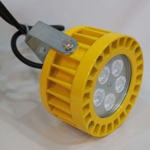 Waterproof Ip66 Led Loading Dock Lights Powerful 3000 Lumens Illumination