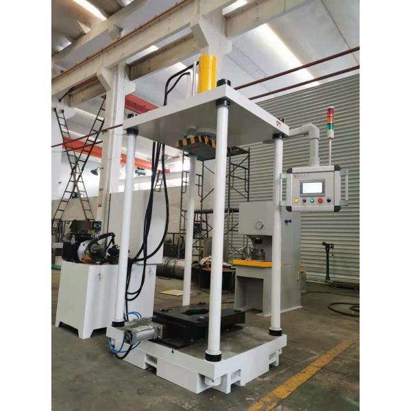 Buy Custom Servo Four Column Hydraulic Press Machine CE ISO HMI Control at wholesale prices