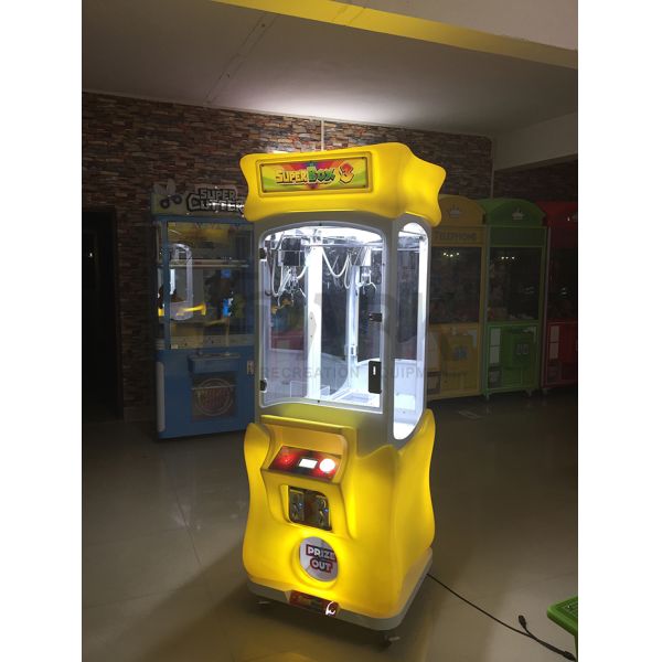 Coin - Operated Clip Doll Crane Game Machine / Entertainment Equipment