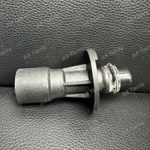 3.0L V6 5.0 V8 Engine Water Pump Connector Oil Cooler Pipe For Range Rover LR030593 LR028136