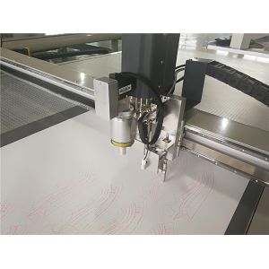 Oscillating Knife Imitation Leather Cutting Machine , Mat Cutting Machine