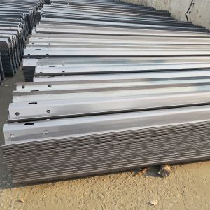 Hot Dipped Galvanized Metal Highway Guardrail with Q235 Q345 Customized