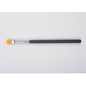 High Quality Small Oval Makeup Foundation Brush With Slim Black Wood Handle