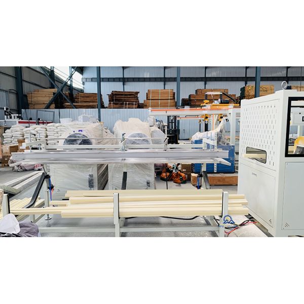 Double Screw Counter Rotating Conical Twin Screw WPC Door Frame Manufacturing Machine