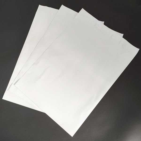 White Poly Mailer Bags Tear Resistant With Self Sealing Adhesive Strip