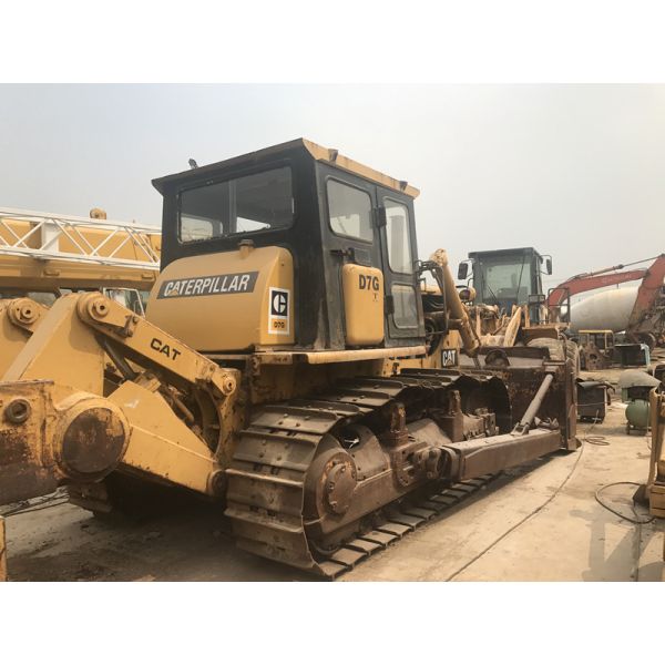 Two Units Used Crawler Bulldozer CAT D7G 3306T Engine 200HP Powershift Transmission
