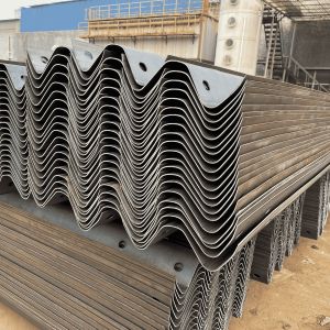 Highway Safety Protection Hot Dipped Galvanized Guardrail with Customized Zinc