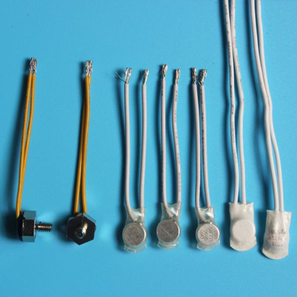 free samples 125C 15AM water pump motor thermal protector thermal fuse 250V/5A