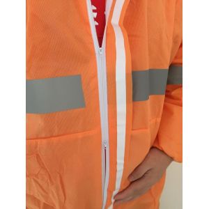 Unisex Breathable Disposable Coveralls Single Use Anti Bacterial Customized