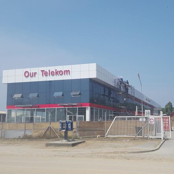 Buy Customized Steel Structure Exhibition Hall Moisture Proof Metal Warehouse Buildings at wholesale prices