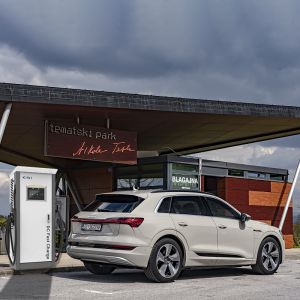 Best Electric Vehicle Charger Station For Car Level 3 DC 60Kw Fast Ev Plug In